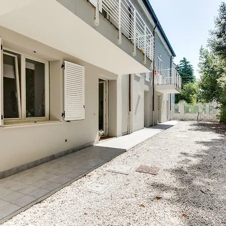 Campus House